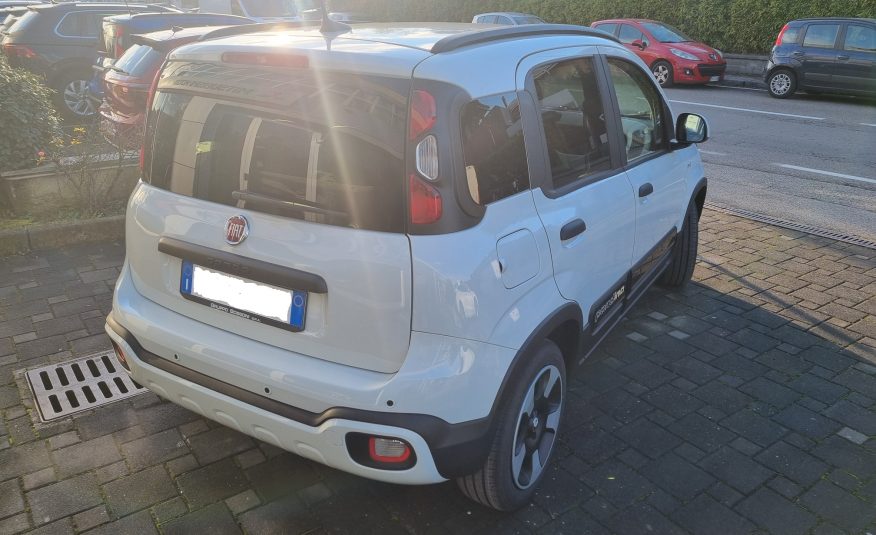 NUOVA FIAT PANDINA 1.0 HYBRID PACK CROSS